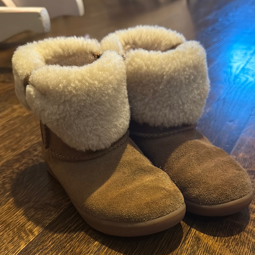 Chestnut Ugg Boots